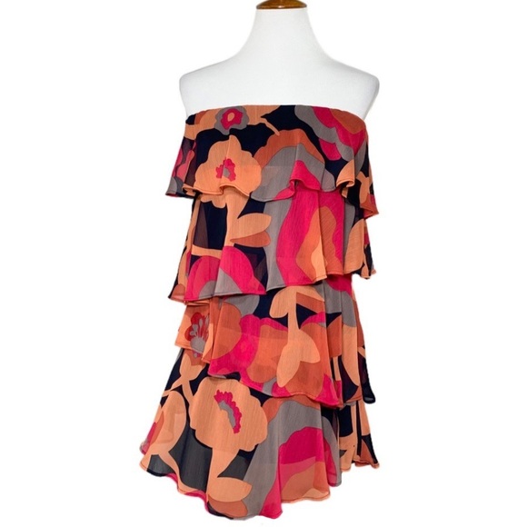 Judith March Dresses & Skirts - Judith March Ruffled Retro Floral Print Strapless Mini Dress